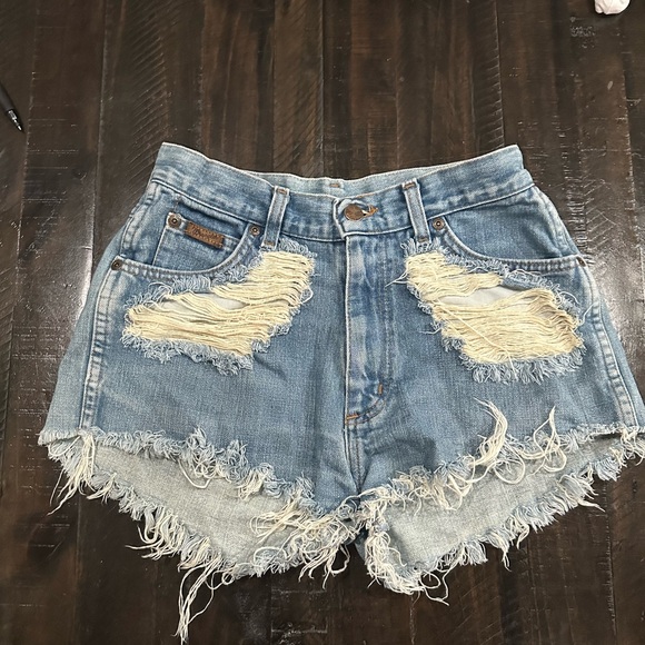 Vintage High Wasted Wrangler Cut Off Raw Hem Denim Jean Shorts Size 27 - Picture 2 of 4